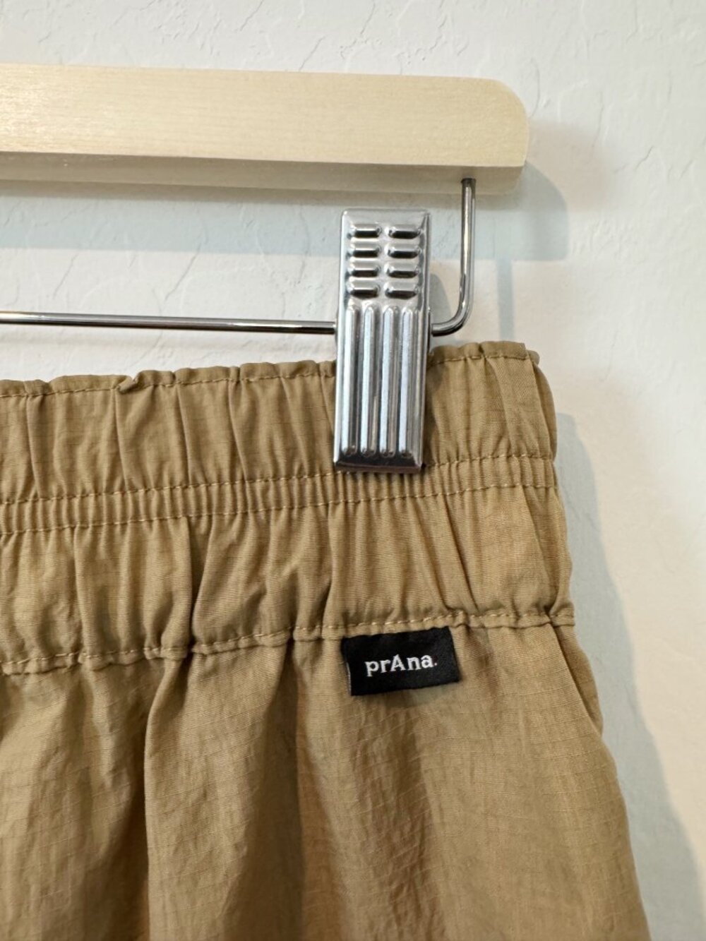 prAnA Crossback Jogger Size Medium Tan High Rise Elastic Cargo Gorpcore Indie - Picture 9 of 13